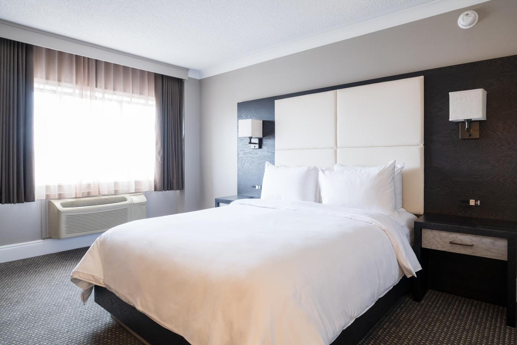 Crowne Plaza Hotel Moncton Downtown By Ihg Extérieur photo